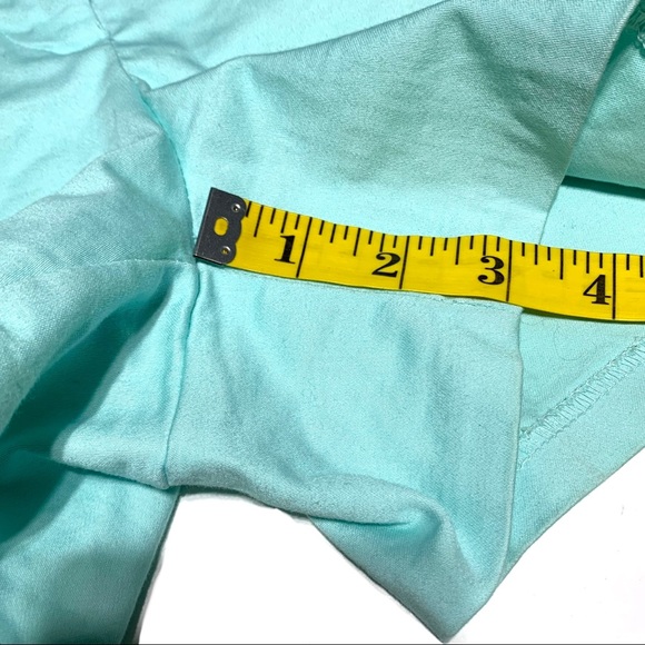 Like New Mossimo Teal Green Stretch Extensible Short Size 10 - Picture 6 of 8
